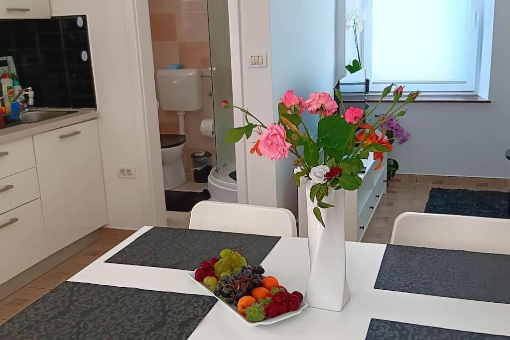 Lovely Apartment Morje - Koper Old Town Eksteriør billede